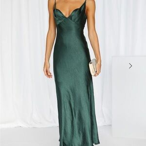 Elegant Green Spaghetti Strap Dress